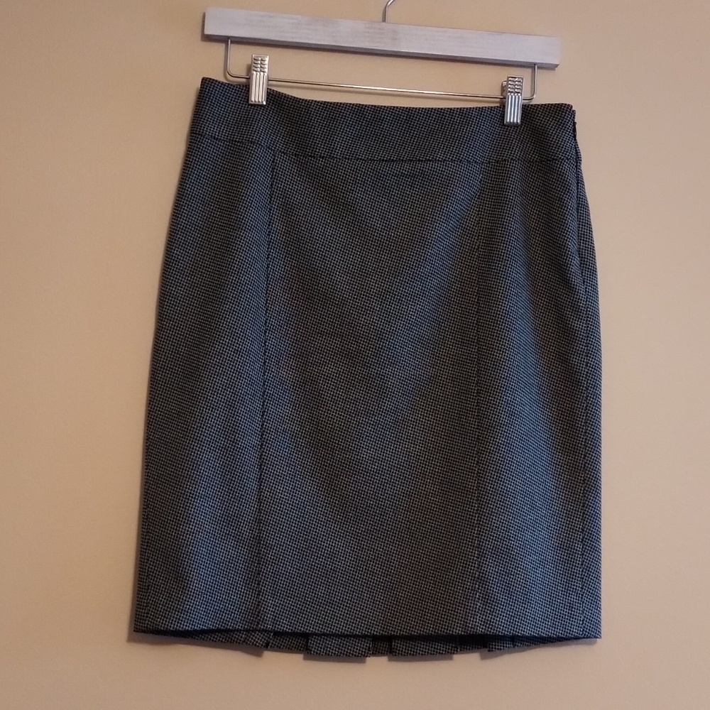 The Limited Skirt with Ruffles, Size 4